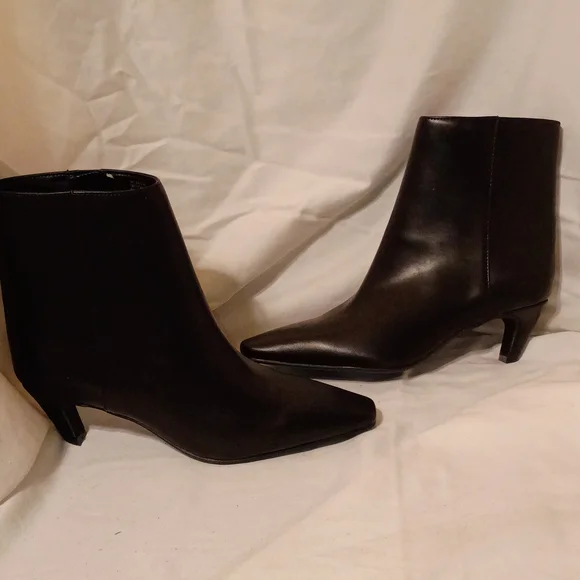 INC International Concepts Sleek Black Ankle Boots - Picture 3 of 5
